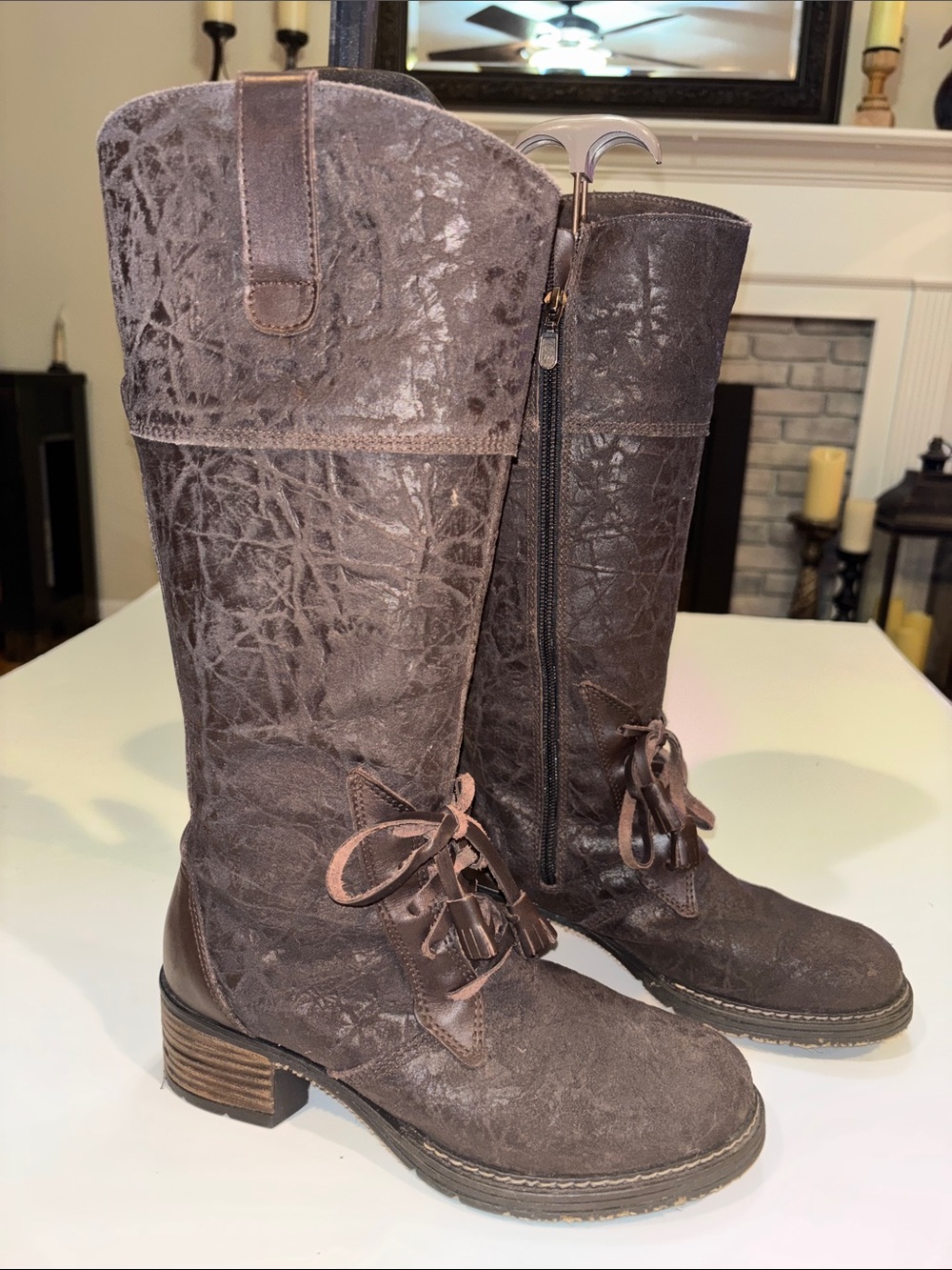 Mael Martino Women's Brown leather Lace-Up Boots